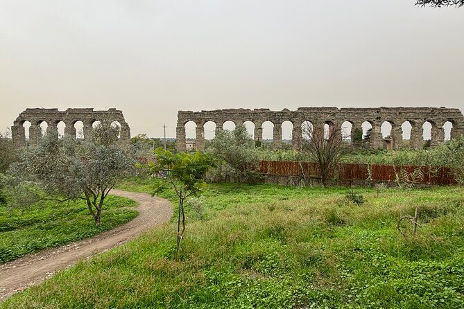 Private E-bike tour of Appian way, Aqueduct & catacombs with food - Who should consider this tour?