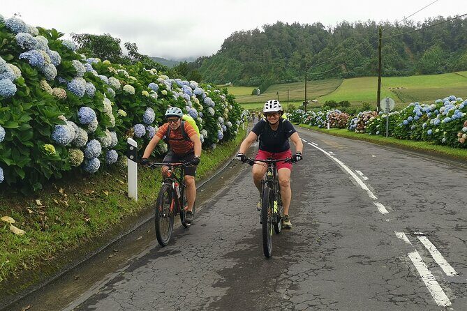 Private E-Bike Tour on Sete Cidades Volcano's Rim with Lake View - A Deep Dive into the Experience