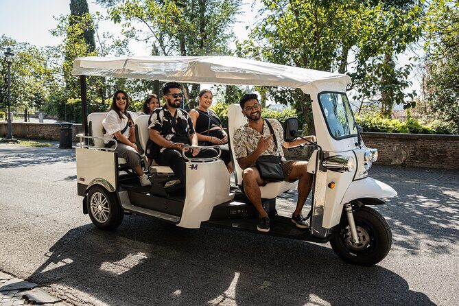 Private Electric Tuktuk Tour of Rome with Prosecco and Pickup - In The Sum Up
