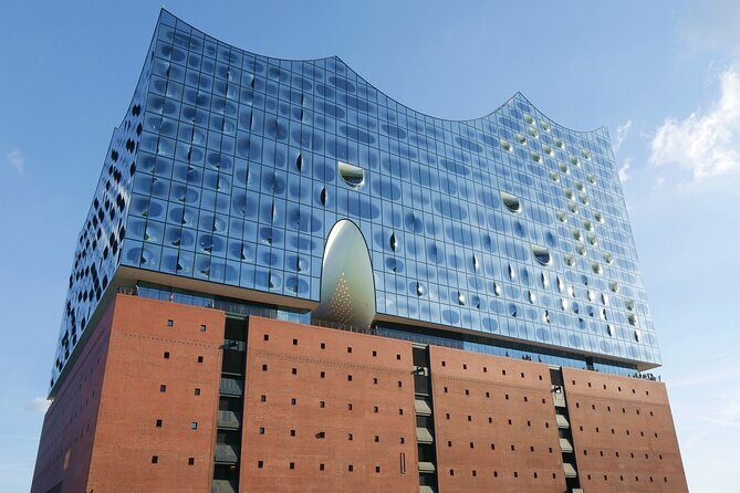 Private Elphi Plaza guided tour - An In-Depth Look at the Elbphilharmonie Guided Tour