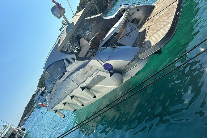 Private Escape to Blue cave and islands from Split - Lunch and a Coffee Break: Pakleni Islands & Palmizana