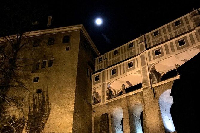 Private evening tour Cesky Krumlov Old Town and Castle area - Introduction to the Tour Experience