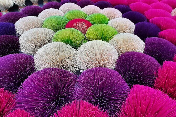 Private experience of visiting Quang Phu Cau incense village - How the Day Begins and Transit