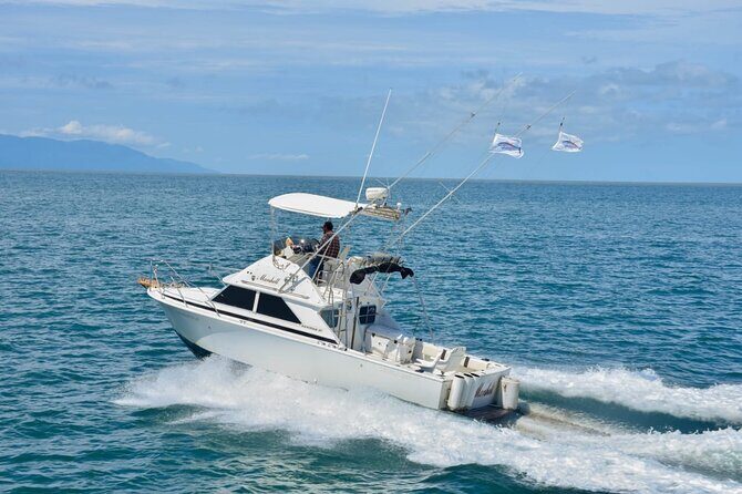 Private Fishing Charter in Puerto Vallarta for up to 6 people - Key Points