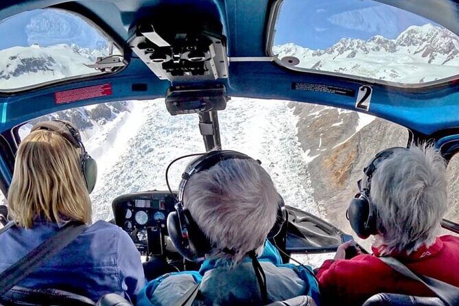 Private Flight: 3 Glaciers with Snow Landing - 45mins - Analyzing the Value