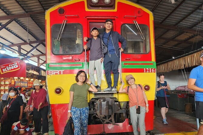 Private Floating Market and Maeklong Railway Tour from Bangkok - Exploring Thailand’s Heart: Private Floating Market and Maeklong Railway Tour from Bangkok