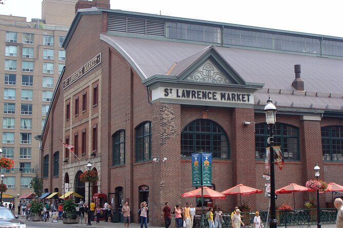 Private Food tour in Old Toronto with St Lawrence Market - Licensed tour guide - Is this tour worth the price?