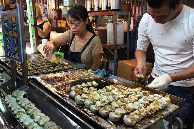 Private Food Tour With the Locals in Hong Kong - A Detailed Look at the Private Food Tour With the Locals in Hong Kong