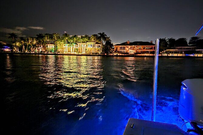 Private Fort Lauderdale Christmas Lights Boat Tour (up to 12ppl) - The Value of the Experience