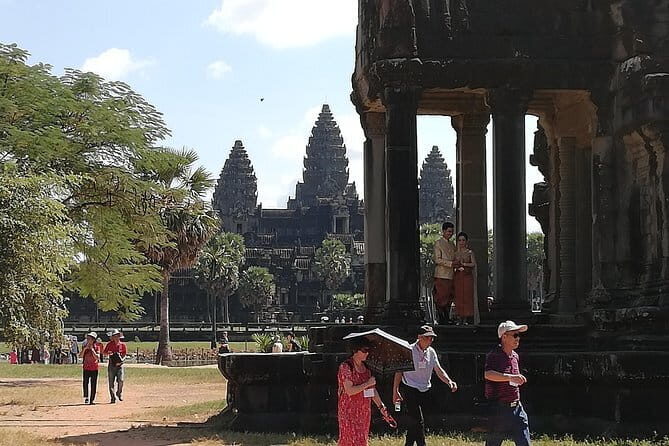 Private Four Days Angkor Complex with Kompong Phluk Village Tour - A Genuine Look at the 4-Day Angkor Complex Tour