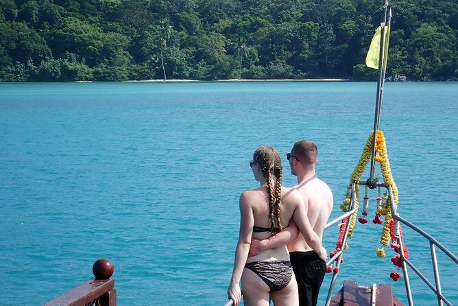 Private Full-Day Blue Dragon Yacht for Snorkeling Koh Tan & Visit Pink Dolphin - FAQ