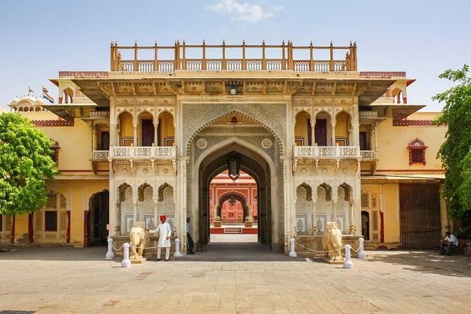 Private Full Day City Tour of Jaipur visit Amber Fort, City Palace with Lunch - Why This Tour Offers Good Value