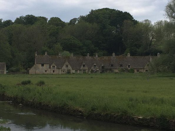Private Full Day Excursion to the Cotswolds in a London Black Cab - The Sum Up