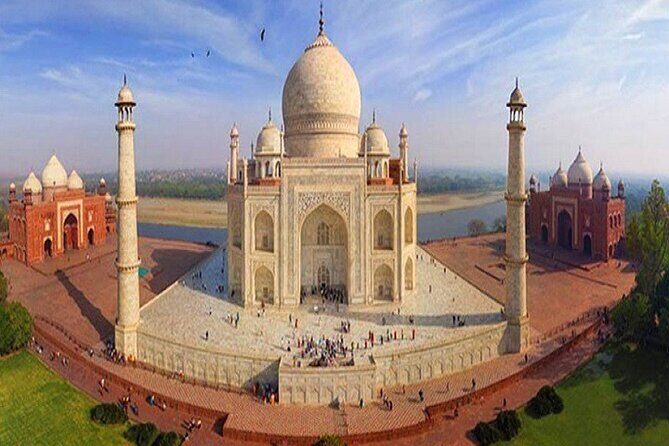 Private Full-day Historical Adventure Tour in Agra by Gatimaan Express - What Makes This Tour Stand Out?