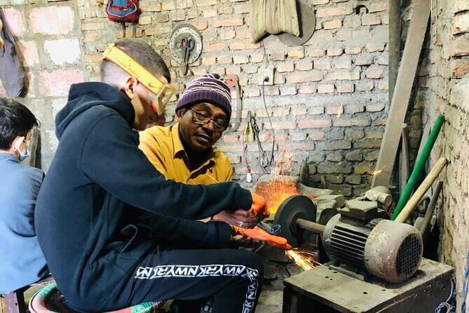 Private Full Day Knife Making and Cooking Class from Kathmandu - Key Points