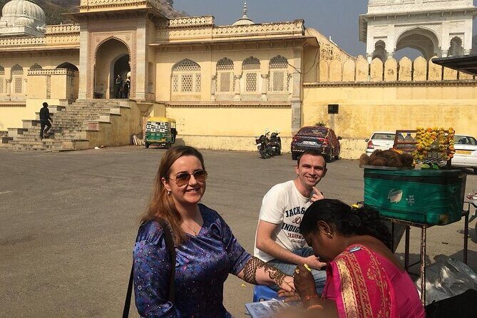 Private Full-Day Sightseeing Tour of Jaipurs Heritage by Car - Who Should Consider This Tour?