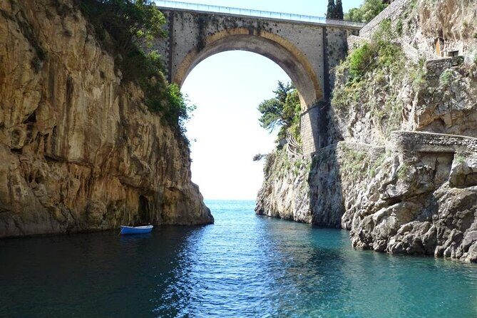 Private full day tour by boat along Positano and Amalfi - FAQ