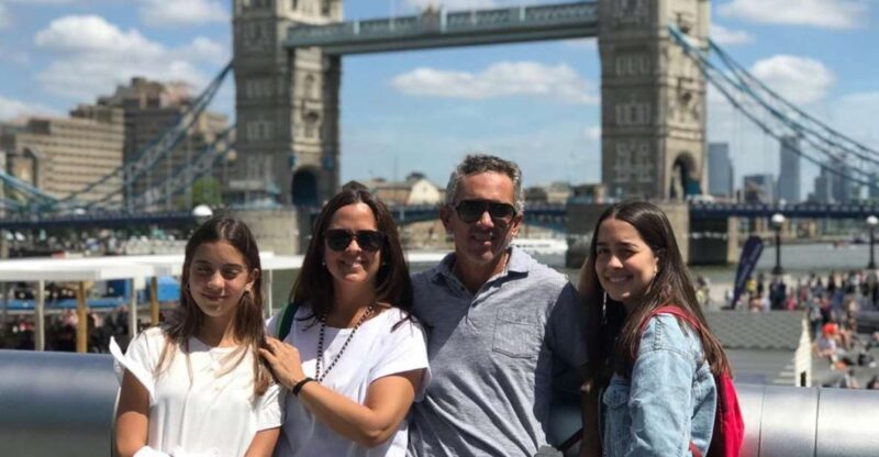 Private Full Day Tour  Fast Track Tower of London and Lunch - Key Points