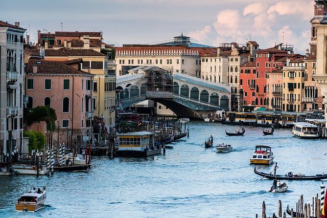 Private Full Day Tour from Milan to Venice with local tour guide and fast train - A Deep Dive into the Experience
