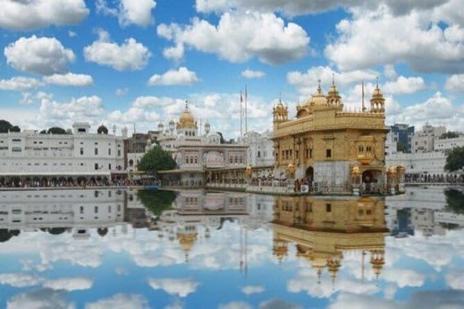 Private Full-day tour of Amritsar: Golden Temple with Gobindgarh Fort & Sadda Pind - Exploring Amritsar’s Highlights: A Detailed Breakdown of the Tour