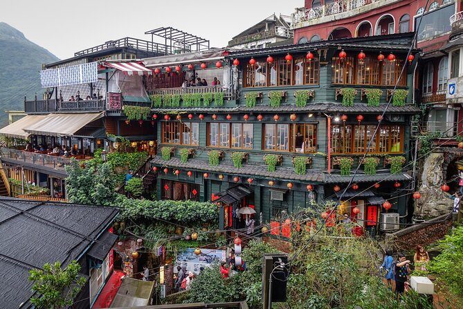 Private Full Day Tour of Jiufen and Pingxi from Taipei - Key Points