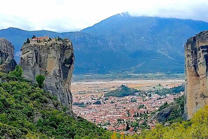 Private Full Day Tour to Meteora from Volos - FAQs