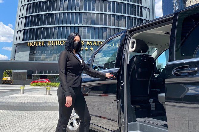 Private Full day Tour to Salamanca from Madrid with hotel pick up and drop off - Guided Tour: Insights and Personal Touch