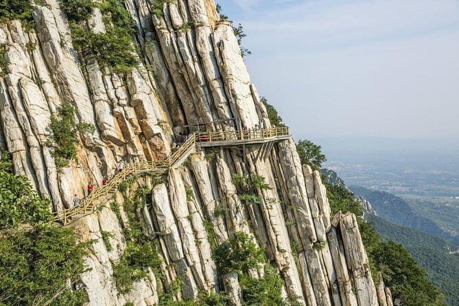 Private Full-Day Tour to Shaolin Temple and Mt.Song from Zhengzhou - FAQ