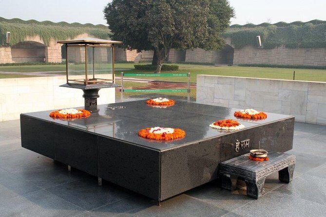 Private Full-Day Tour visit Old and New Delhi with Rickshaw Ride - Who Will Love This Tour?