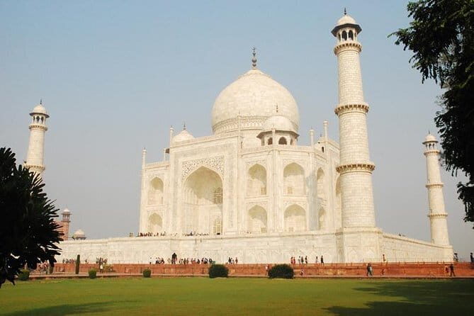 Private Full Day Tour with Taj Mahal and Agra Fort round Trip From Delhi - The Journey Begins: Early Morning Pickup and Transit