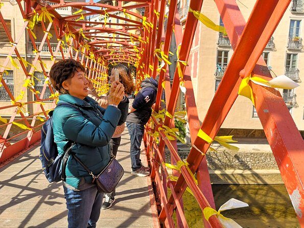 Private Full Day Trip to Medieval Villages of Catalonia + Lunch front of a Lake - FAQ