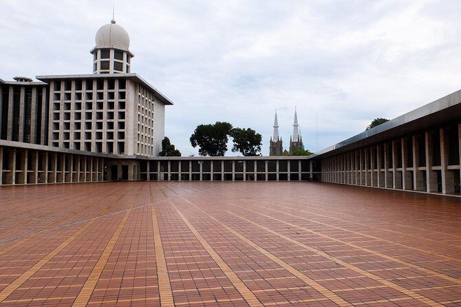 Private Full-Day Jakarta Wonderfull Tour with Lunch & Souvenir - Who Should Book This Tour?