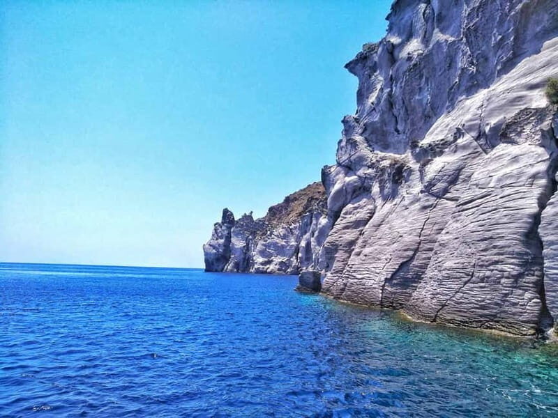 Private, fully customizable cruise in Santorini's caldera - FAQs