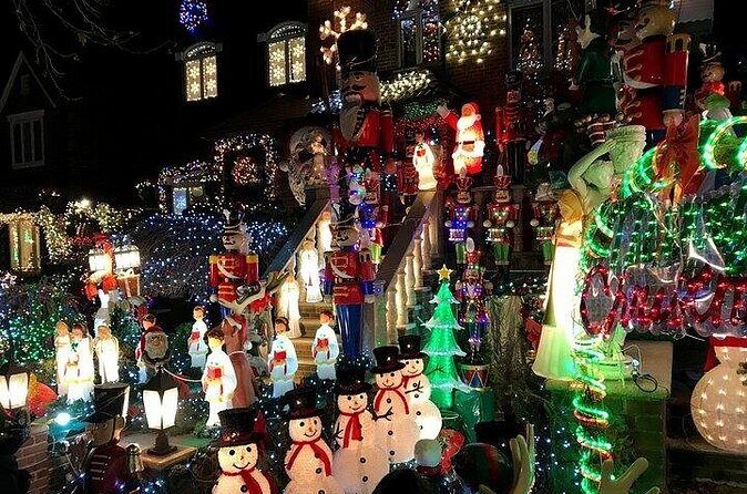 Private Fully Guided Dyker Heights Christmas Lights Tour - Who Will Love This Tour?