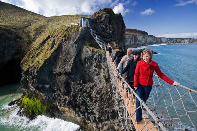 Private Giants Causeway Tour Tour For Up to 15 People - A Deep Dive Into the Experience