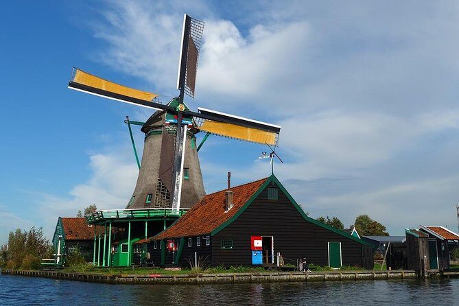 Private Giethoorn & Zaanse Schans Windmills Sightseeing Tour from Amsterdam - Final Thoughts