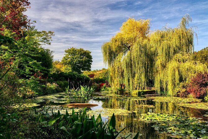Private Giverny Half-day Trip from Paris by Mercedes Lunch option - What the Reviews Highlight Most