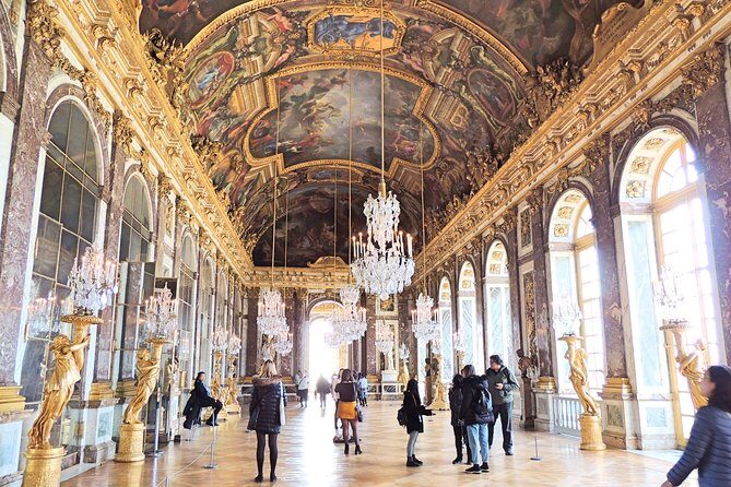 Private Giverny & Versailles Day Trip with Lunch & Hotel Transfers from Paris - FAQ