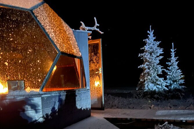PRIVATE Glass Igloo Dinner Under Northern Lights - Key Points: