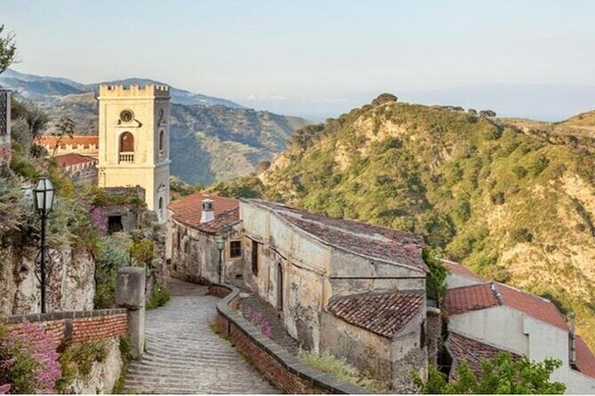 Private Godfather and Taormina Boat Tour with Appetizer and Pasta - FAQ