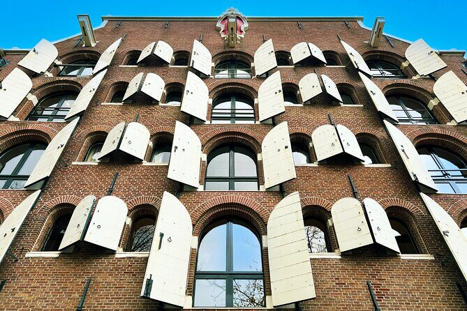 Private Golden Age Architecture Tour, local Dutch guide - A Detailed Look at the Golden Age Architecture Tour