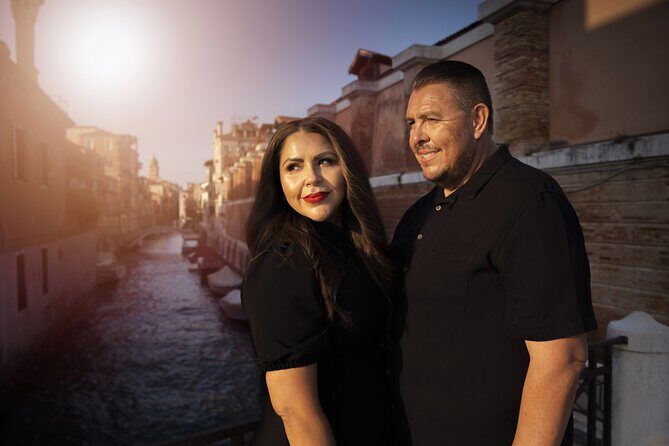 Private Gondola and photoshoot in Secret Venice - Who Will Love This Experience?
