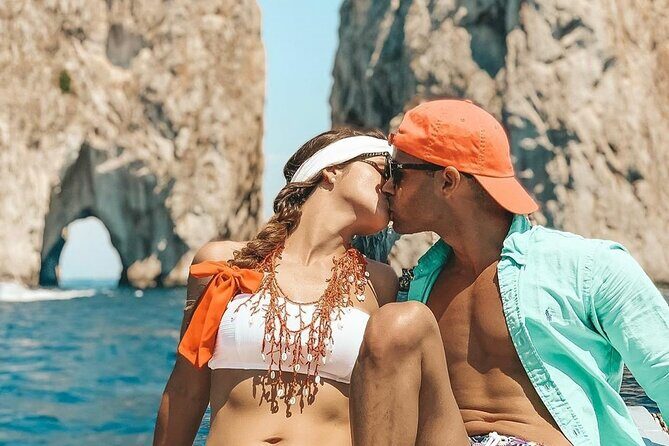Private Gozzo Boat Tour of Capri Island - FAQ
