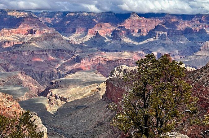 Private Grand Canyon Tour from Flagstaff with Lunch at El Tovar - The Sum Up