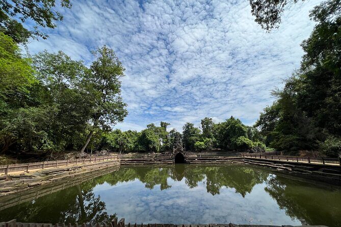 Private: Grand Circuit Full Day Tour Sunset at Bakeng Mountain - FAQ