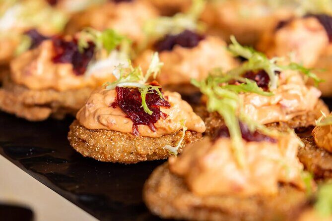 PRIVATE GROUP! Charleston's Best Food Tour - Tastes Through Time - Who is this tour best for?