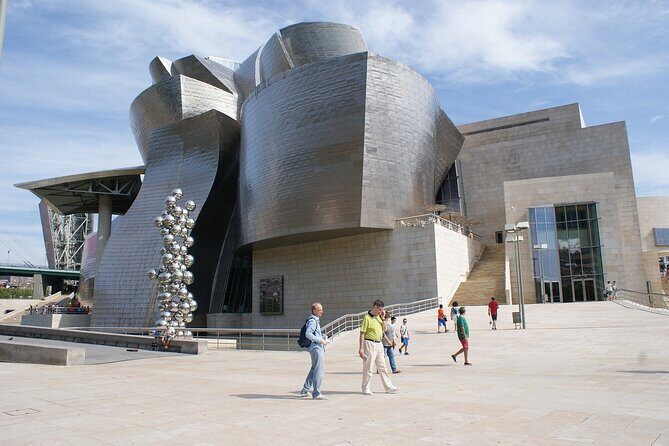 Private Guggenheim Museum Bilbao Tour with Official Guide - A Closer Look at the Guggenheim Bilbao Private Tour