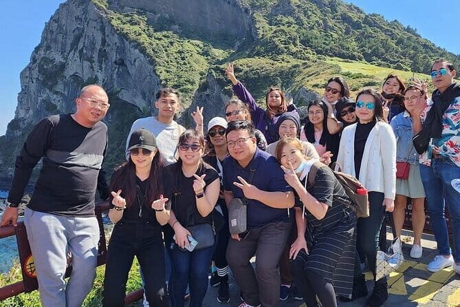 Private Guided Jeju Tour with Taxi and Van - Key Points