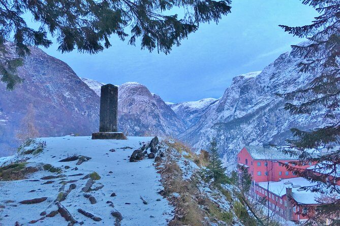 PRIVATE GUIDED TOUR: Highlights of Norway  Trip to the Sognefjord  WINTER - Alternative Viewpoints