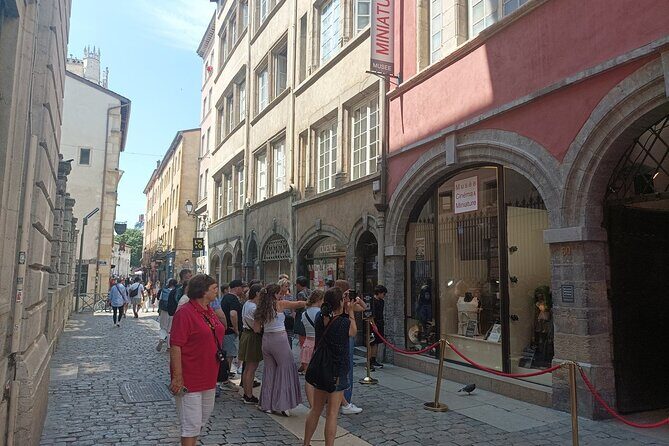 Private guided tour of Lyon - 3 to 4 hours - Key Points